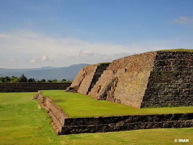 Nota sobre Zona arqueológica de Ihuatzio, Michoacán