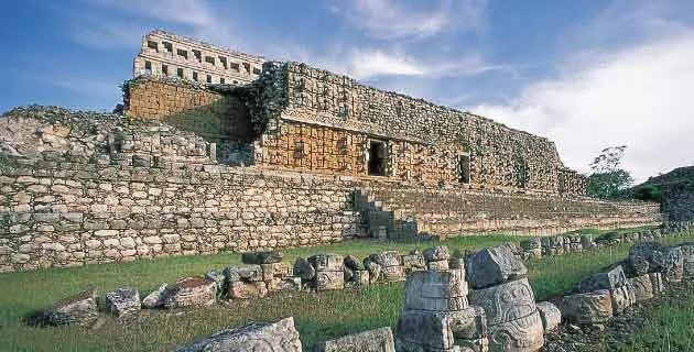 Nota sobre Zona arqueológica de Kabah, Yucatán