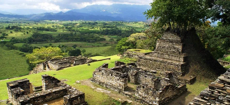 Nota sobre Zona Arqueológica de Toniná, Chiapas