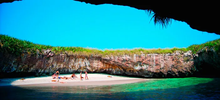 Nota sobre Cerrarán playa en Islas Marietas