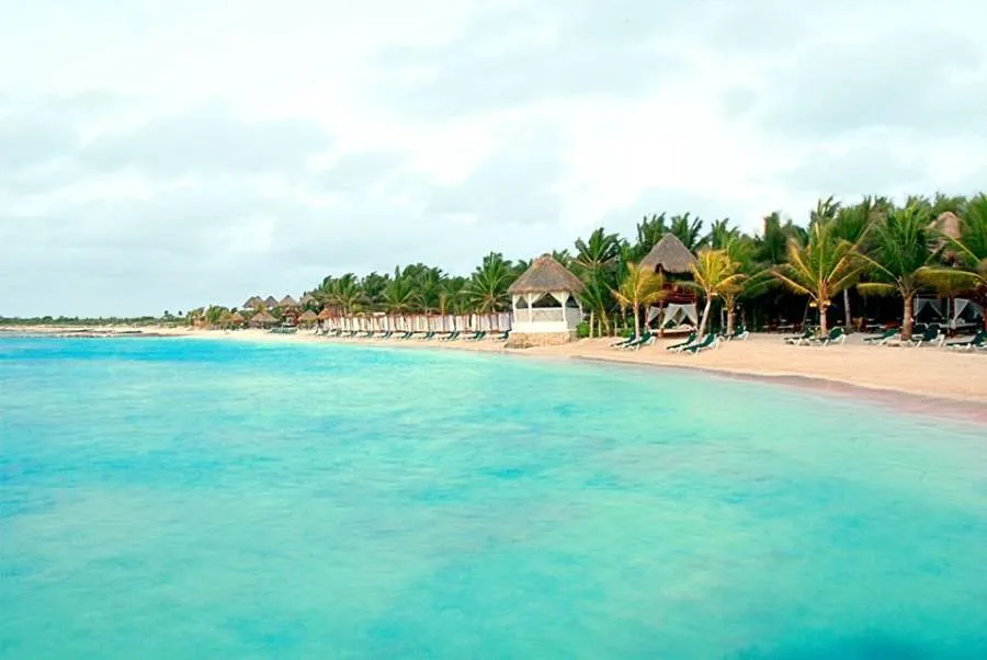 Nota sobre Las mejores playas casi vírgenes de la Riviera Maya 