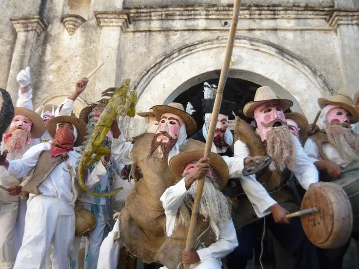 Nota sobre Recorre y vive el Carnaval de Huehues en Puebla