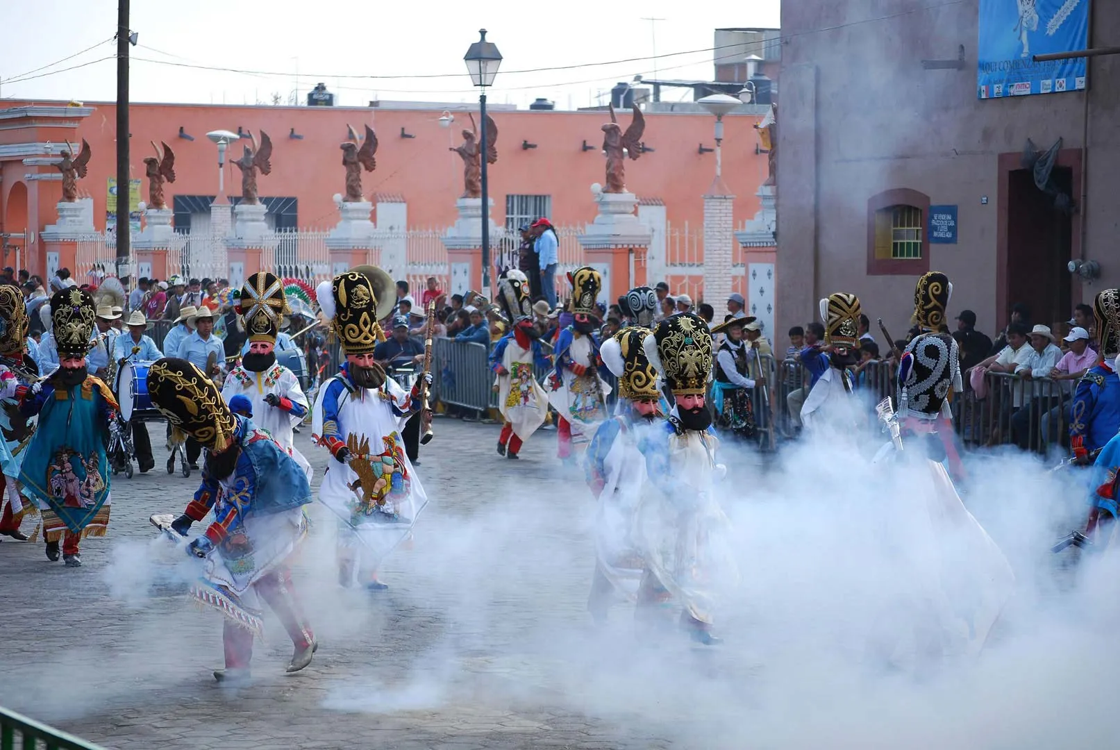 Nota sobre Vive la magia y emotividad en los carnavales hidalguenses