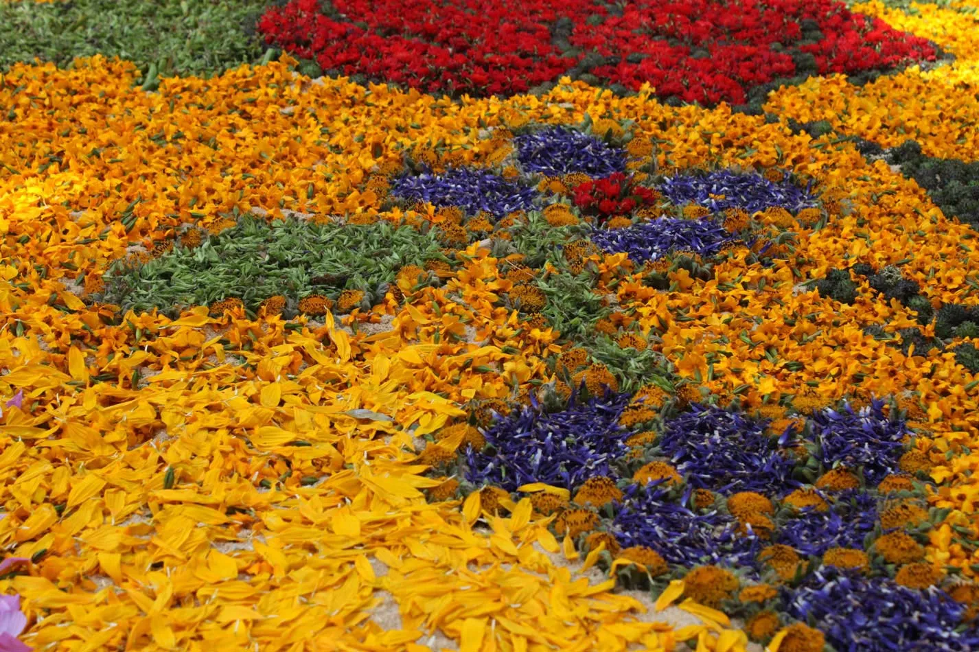 Nota sobre Los tapetes florales de Patamban, Michoacán