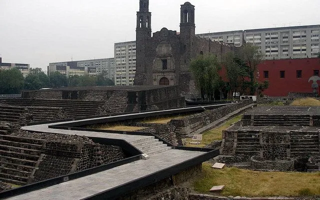 Nota sobre Visitando la Plaza de las Tres Culturas en Tlatelolco