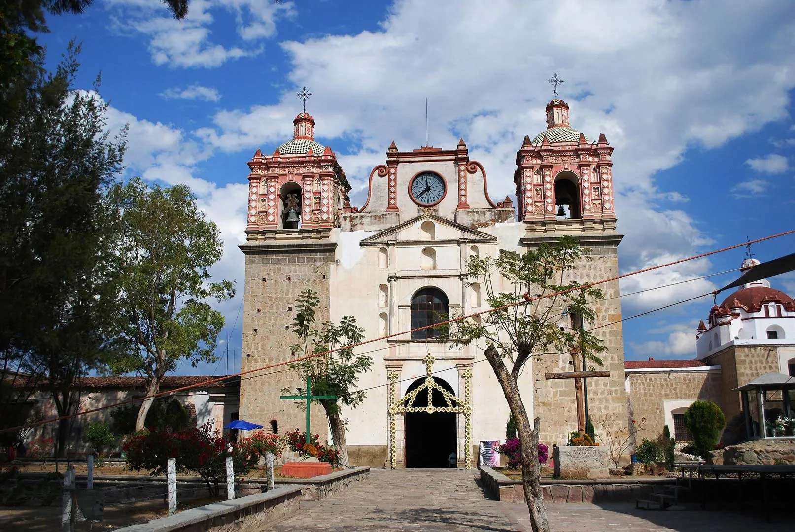 Nota sobre Te decimos qué puedes hacer en Tlacolula, Oaxaca