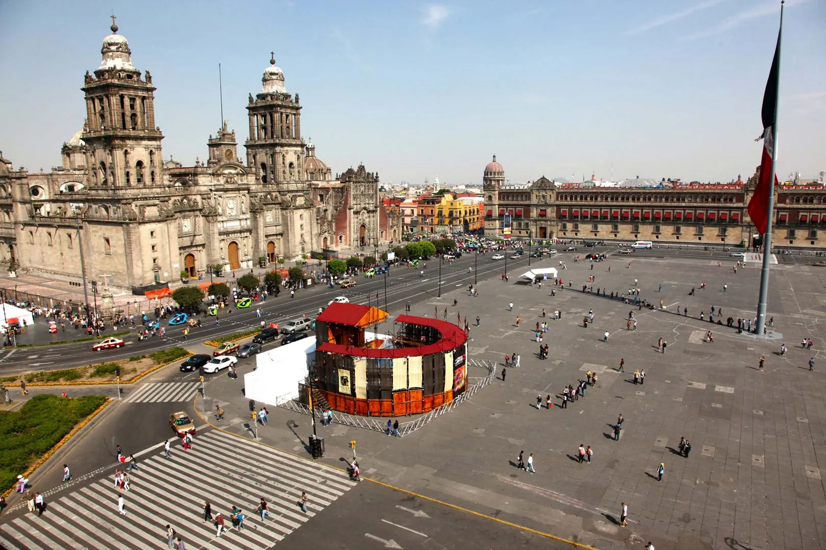 Nota sobre 24 horas en el centro histórico de la Ciudad de México