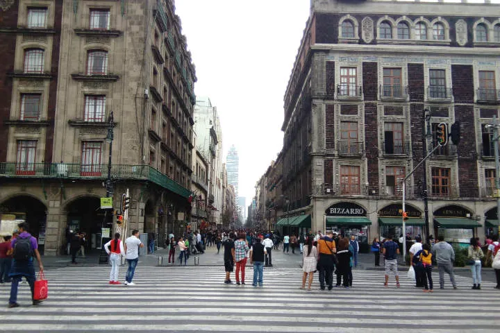 Nota sobre El corredor de Calle Madero