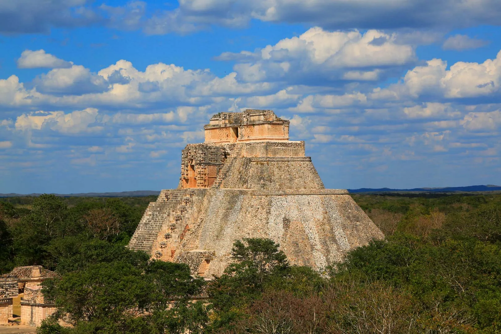 Nota sobre Ciudad prehispánica de Uxmal en Yucatán