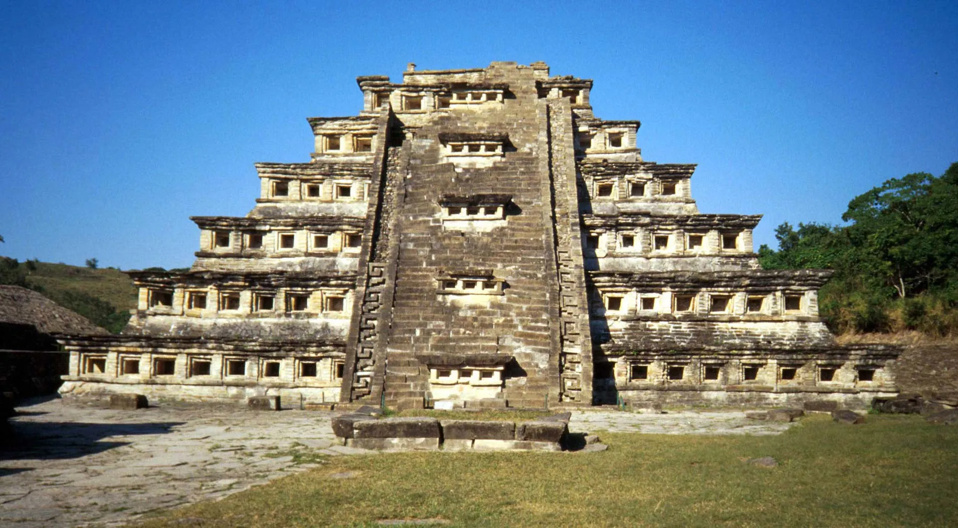 Nota sobre La pirámide Tenayuca, el recuerdo de los antiguos pobladores