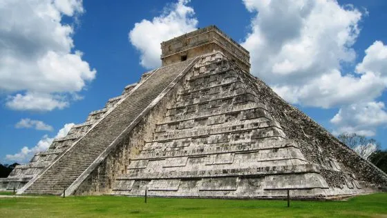 Nota sobre Los enigmas mayas en Chichen Itzá
