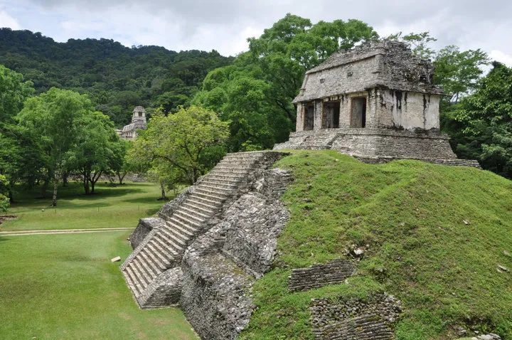 Nota sobre Palenque, la gran ciudad del periodo clásico