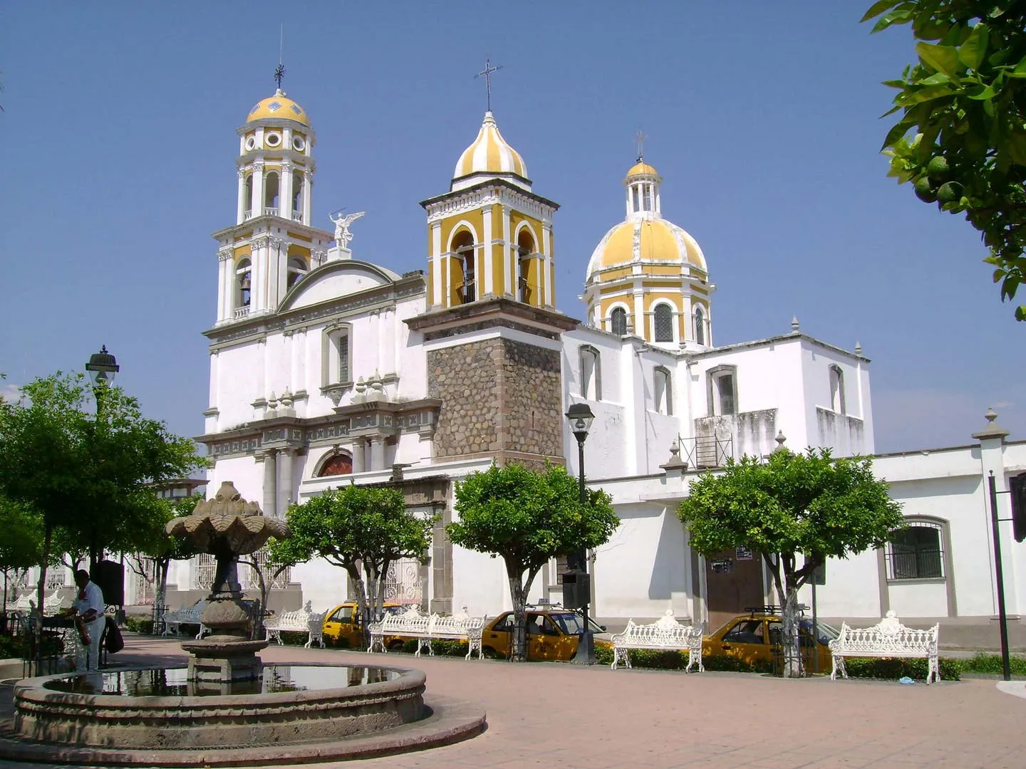 Nota sobre Magdalena de Kino, una ciudad de origen colonial y hermosas plazas