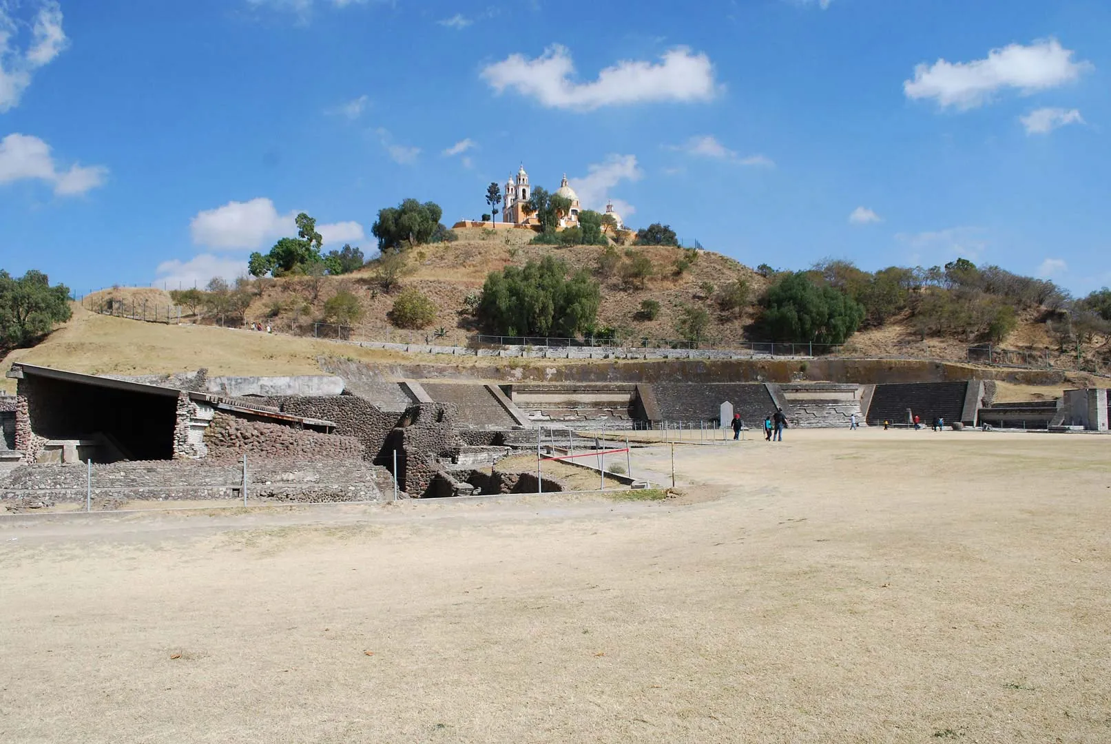 Nota sobre Visita arqueológica en Cholula
