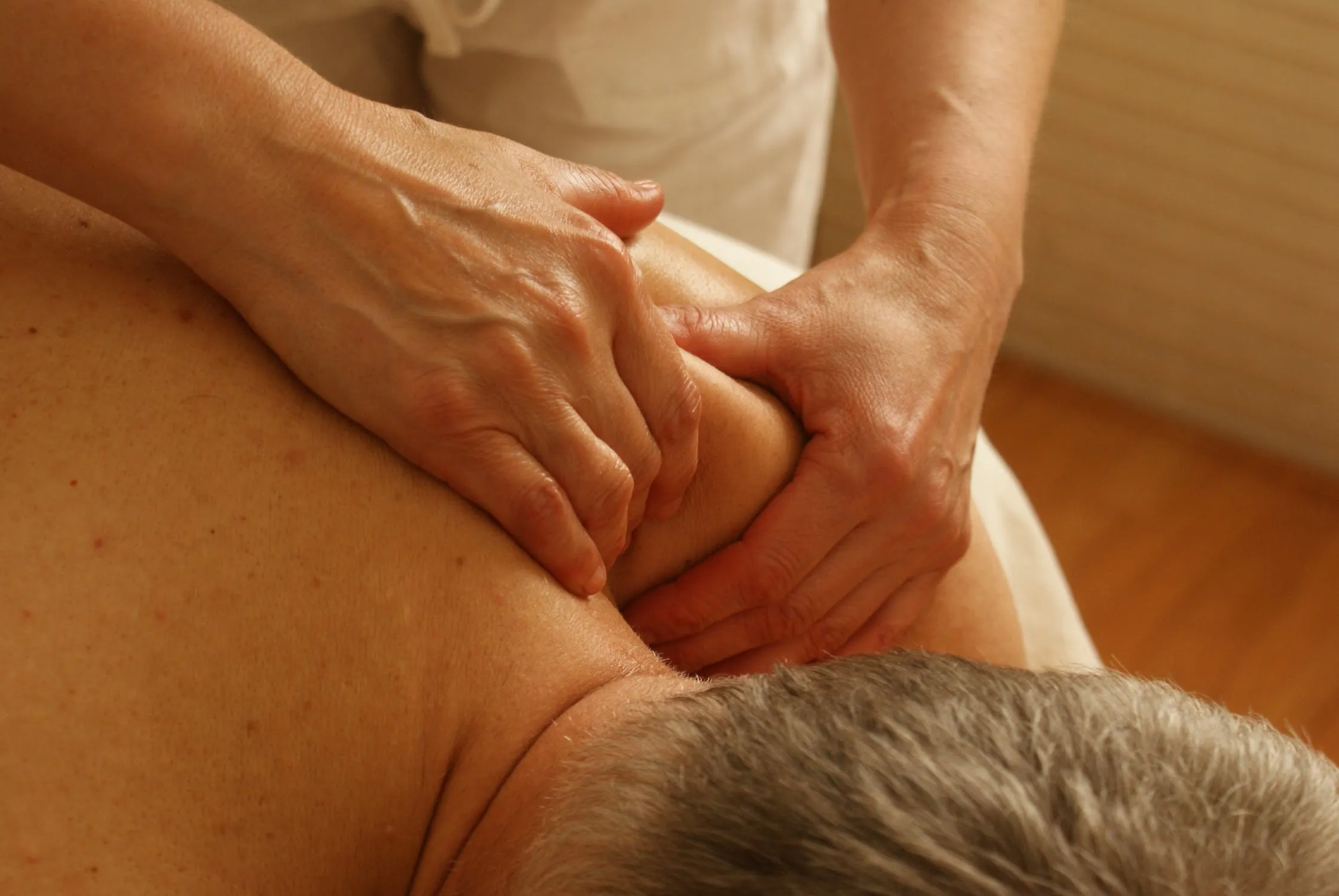 Nota sobre Aprendiendo sobre tres técnicas de masajes (sueco, holístico y tailandés)