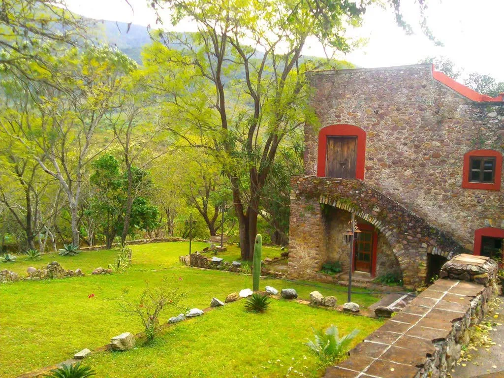 Nota sobre Ex Hacienda San Juan Bautista: un castillo en el corazón de Taxco