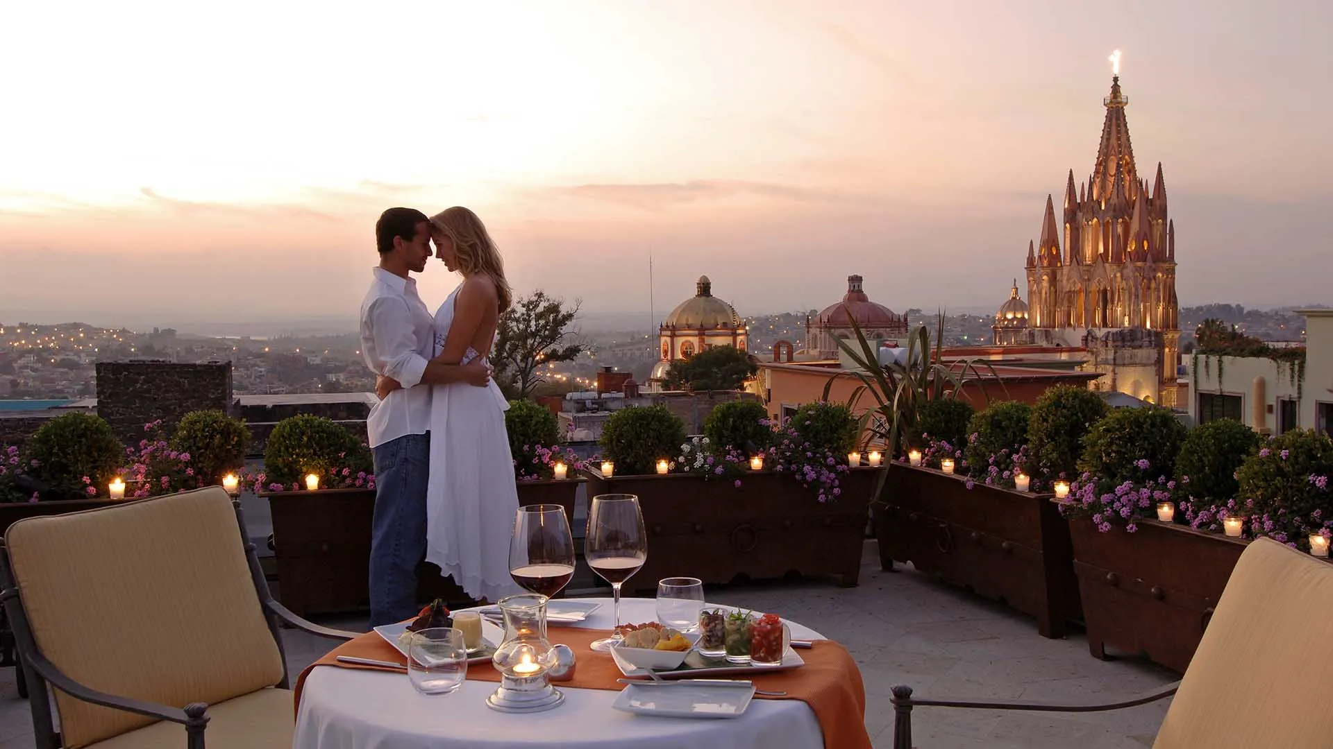 Nota sobre 6 razones que te harán preferir los viajes en pareja por encima de las citas en restaurantes