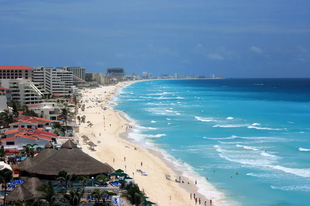 Nota sobre Cancún, primer destino en el continente americano con sello para turismo seguro