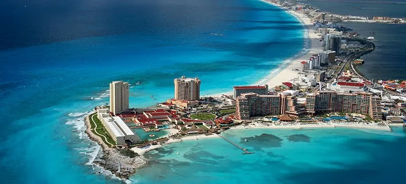 Clausuran hotel en Cancún por hacer fiesta de alberca en plena emergencia de Covid 19 Clausuran hotel en Cancún por hacer fiesta de alberca en plena emergencia de Covid 19