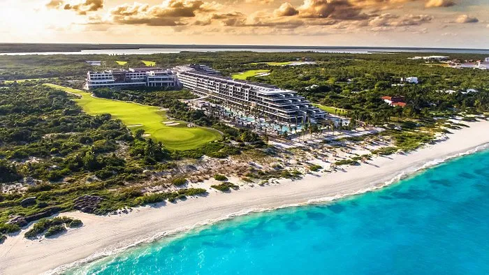 ESTUDIO Playa Mujeres, resort 5 estrellas de ATELIER en el Caribe Mexicano ESTUDIO Playa Mujeres