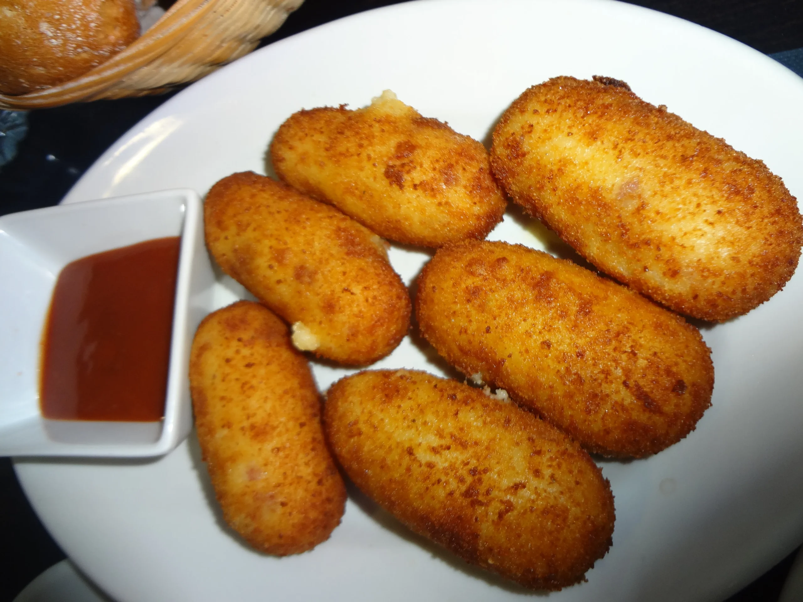 De tapas por Madrid: un recorrido por los mejores bares y restaurantes