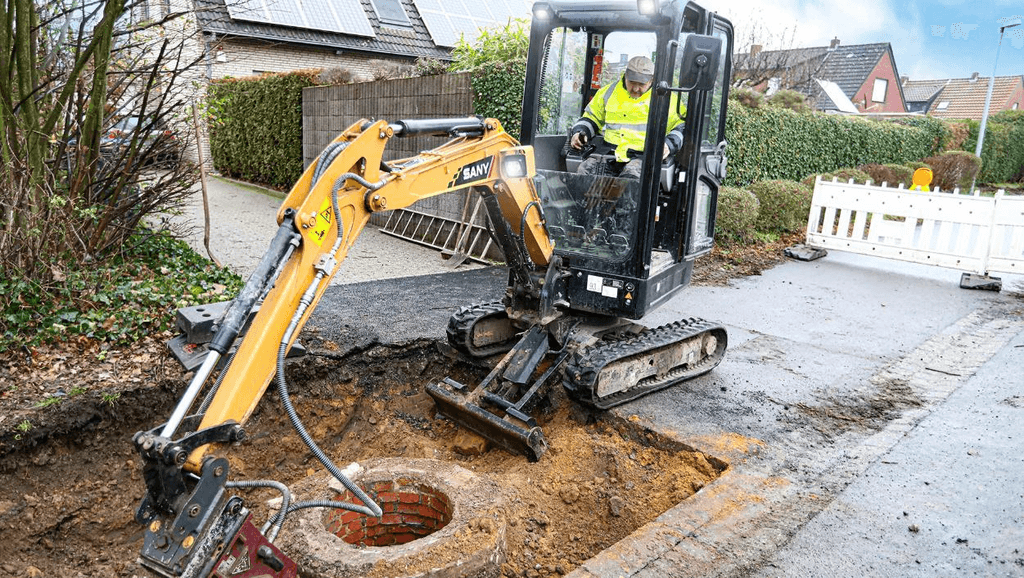 ¿Para qué se utiliza un minicargador en la construcción?
