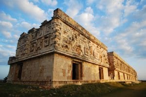 Ruta Maya en Yucatán: Un Viaje Ancestral hacia el Edén Tropical