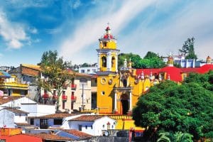 Guía Turística de Xalapa: Arte, Café y Niebla en la Capital Veracruzana Guía Turística de Xalapa: Arte, Café y Niebla en la Capital Veracruzana