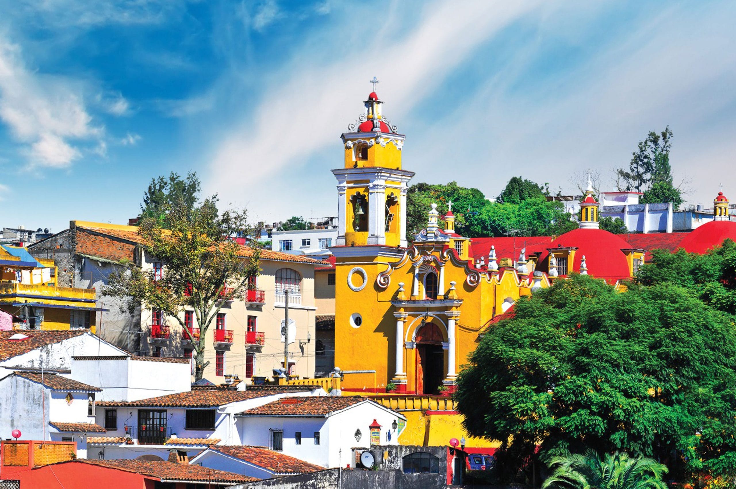 Guía Turística de Xalapa: Arte, Café y Niebla en la Capital Veracruzana