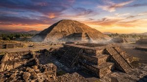 Descifrando los Nuevos Horizontes de Teotihuacán, de cara al Turismo en México Descifrando los Nuevos Horizontes de Teotihuacán, de cara al Turismo en México